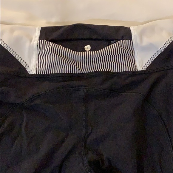 Lululemon running tights leggings black 6 - Picture 2 of 2